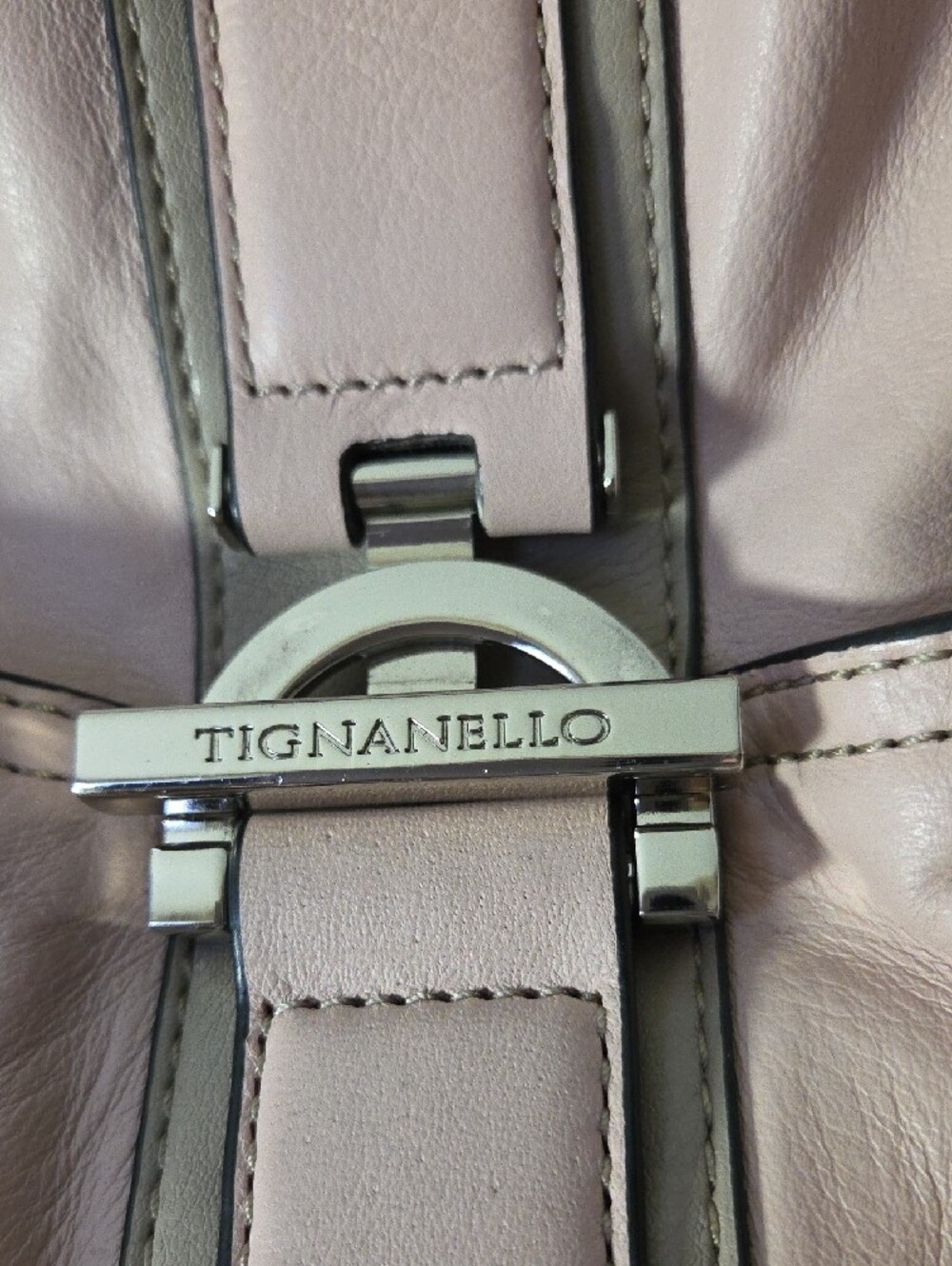 Tignanello Pale Pink Leather Shoulder Bag with Taupe Trim - Picture 2 of 4